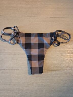 Acacia Thong Bottom M